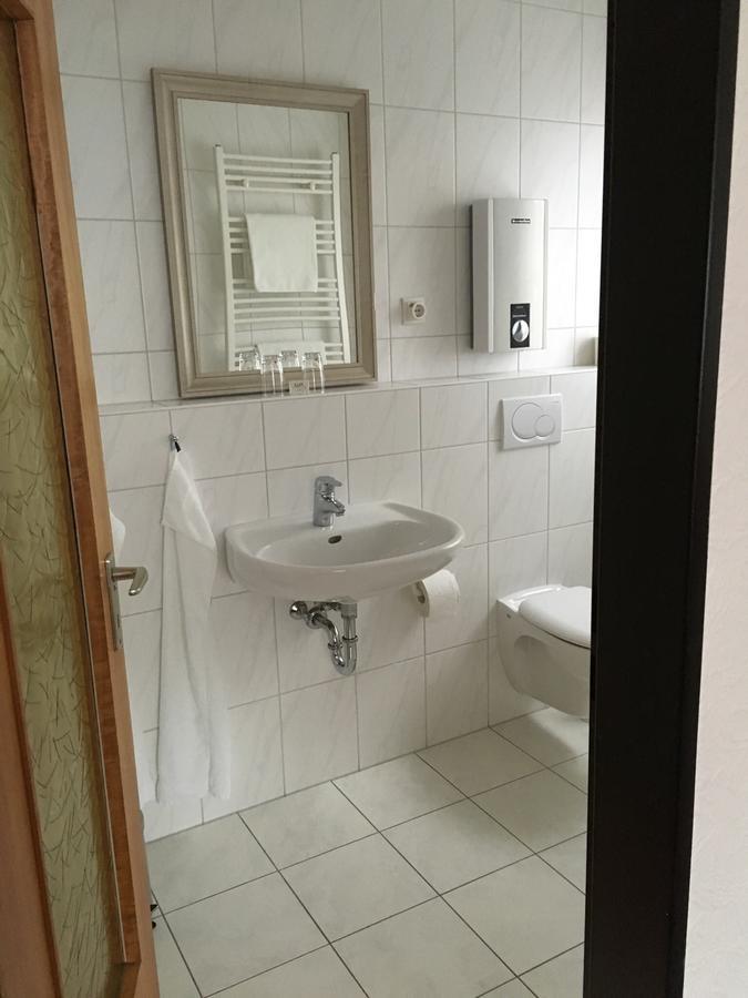 Hotel- Restaurant Kerzan'S Dortmund Dış mekan fotoğraf