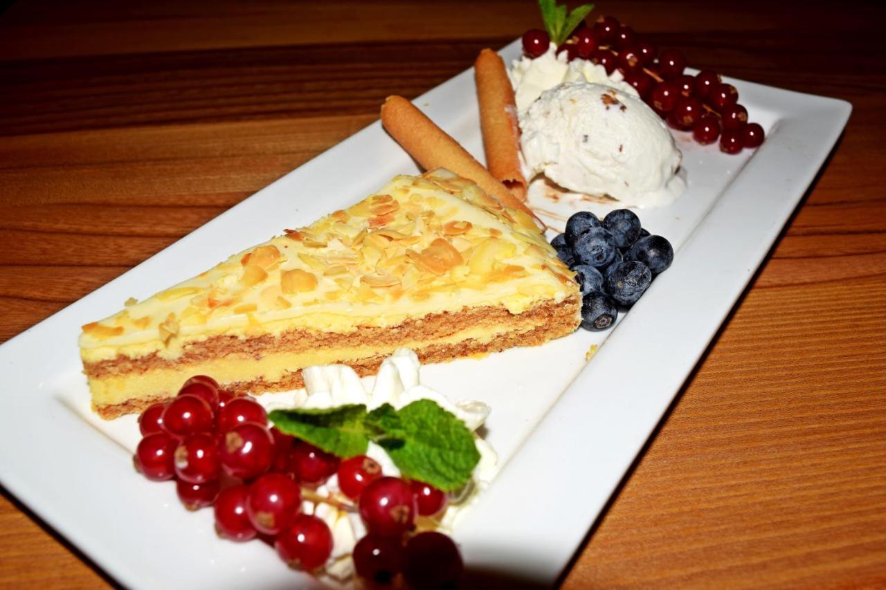 Hotel- Restaurant Kerzan'S Dortmund Dış mekan fotoğraf